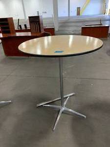 Round Break Table
