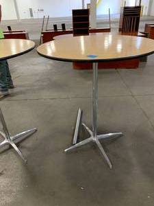 Round Break Table