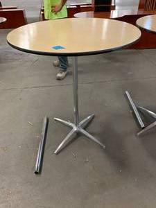 Round Break Table