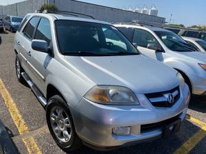 lot 11 image: 2004 Acura MDX Touring