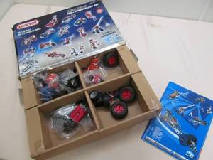 lot 29 image: Erector set