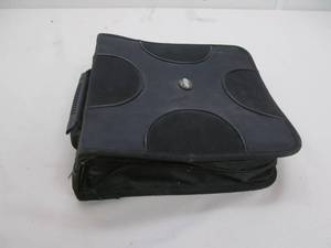 lot 38 image: CDS, case
