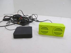 lot 41 image: Electric accessories
