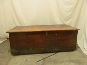 lot 85 image: Vintage wood chest