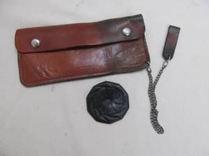 lot 136 image: Chain drive wallet