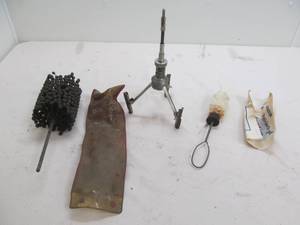 lot 252 image: Service kit, honing tool