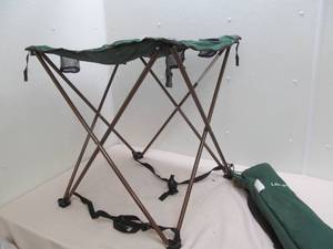 lot 186 image: Large folding table