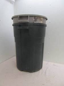 lot 203 image: Trash containers