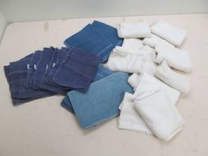 lot 288 image: Large lot of shop towels