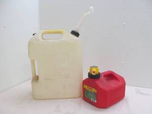 lot 296 image: Handy can with spout