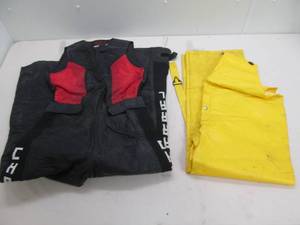 lot 298 image: Snowmobile  rain bibs
