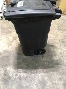 BLACK GARBAGE CAN SEE PICS