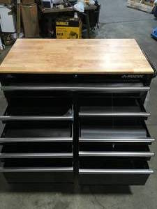 HUSKY 9 DRAWER TOOLBOX WITH WHEELS IN BLACK SEE PICS