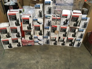 ASSORTED PALLET WITH EVERBUILT SUBMERSIBLE PUMPS & UTILITY & TRANSFER PUMPS SEE PICS
