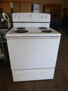 lot 6 image: Amana Electric Range