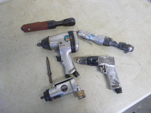 lot 13 image: Air Tools