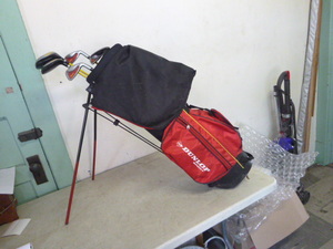 lot 17 image: Youths Dunlap Golf Clubs