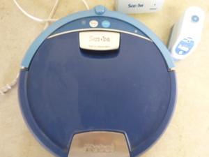 lot 22 image: iRobot Sco-ba Vacuum
