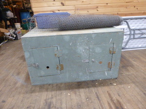 lot 27 image: Dog Kennel