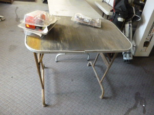 lot 29 image: Small Folding Work Table