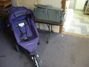 lot 30 image: Dreamer Designer Stroller and Fold N Go Bassinet