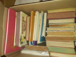 lot 160 image: Vintage Antique Books (3 boxes)