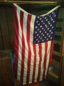 lot 528 image: American flag & Cast Eagle, Excellent.