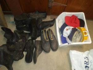 lot 544 image: Mens Overshoe Rubbers, Size L and XL.