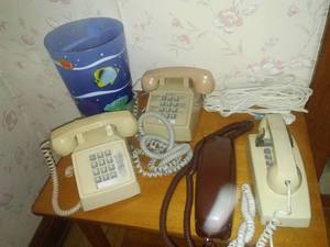 lot 571 image: Vintage Phones all working.