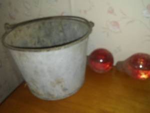 lot 589 image: 2 Red Comet Fire ball it heavy duty galvanized Pail.