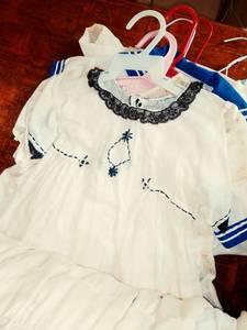lot 25 image: Doll Clothing (4)