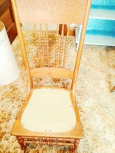 lot 36 image: Vintage Rocking Chair