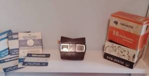 lot 43 image: Vintage View master 3-D. Dimension VIEWER with Box and 6 3D Reels