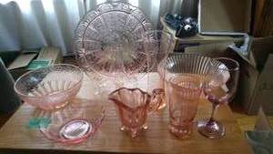 lot 108 image: Pink depression glass, footed plate, serving bowls and more