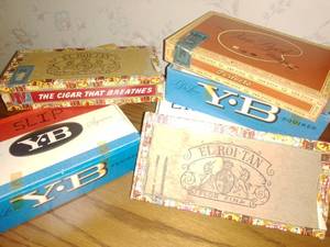 lot 101 image: Collection of Cigar Boxes