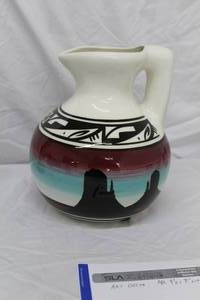lot 205 image: Arizona Desert  Table Vase