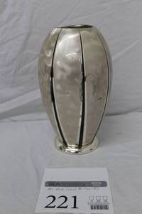 lot 221 image: Vase