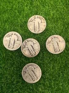 lot 32 image: Lot of 5 Standing Liberty Quarters