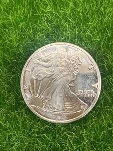 lot 45 image: .999 1oz Silver Round