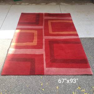 lot 12 image: Contemporary Wool Area Rug