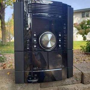 lot 67 image: Sharp Sound Entertainment System