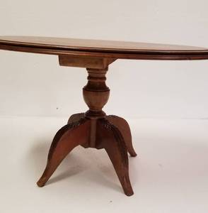 lot 34 image: Petit Oval Coffee Table  Salesman Sample