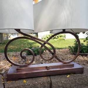 lot 78 image: Whimsical Modern Table Lamp