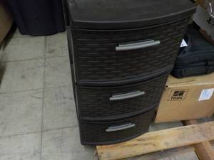 lot 175 image: 3 Drawer Plastic Storage 14 x 12 x ...