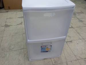 lot 8 image: Sterilite 2 Drawer Plastic Cart...
