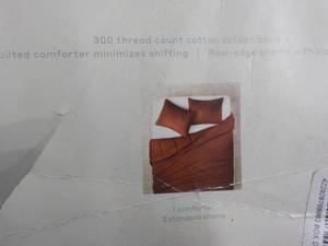 lot 26 image: Comfortable 92 x 96 and 2 Shams 20 ...