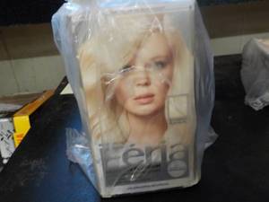 lot 44 image: Loreal Feria Absolute Platinum...