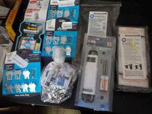 lot 62 image: Household Repair Lot- screw driver ...