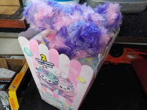 lot 95 image: Pikmi Pops Surprise...