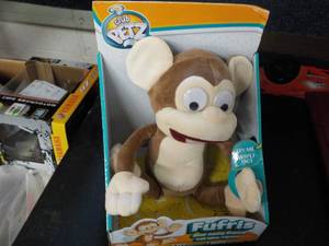 lot 96 image: Club Petz Fufris...